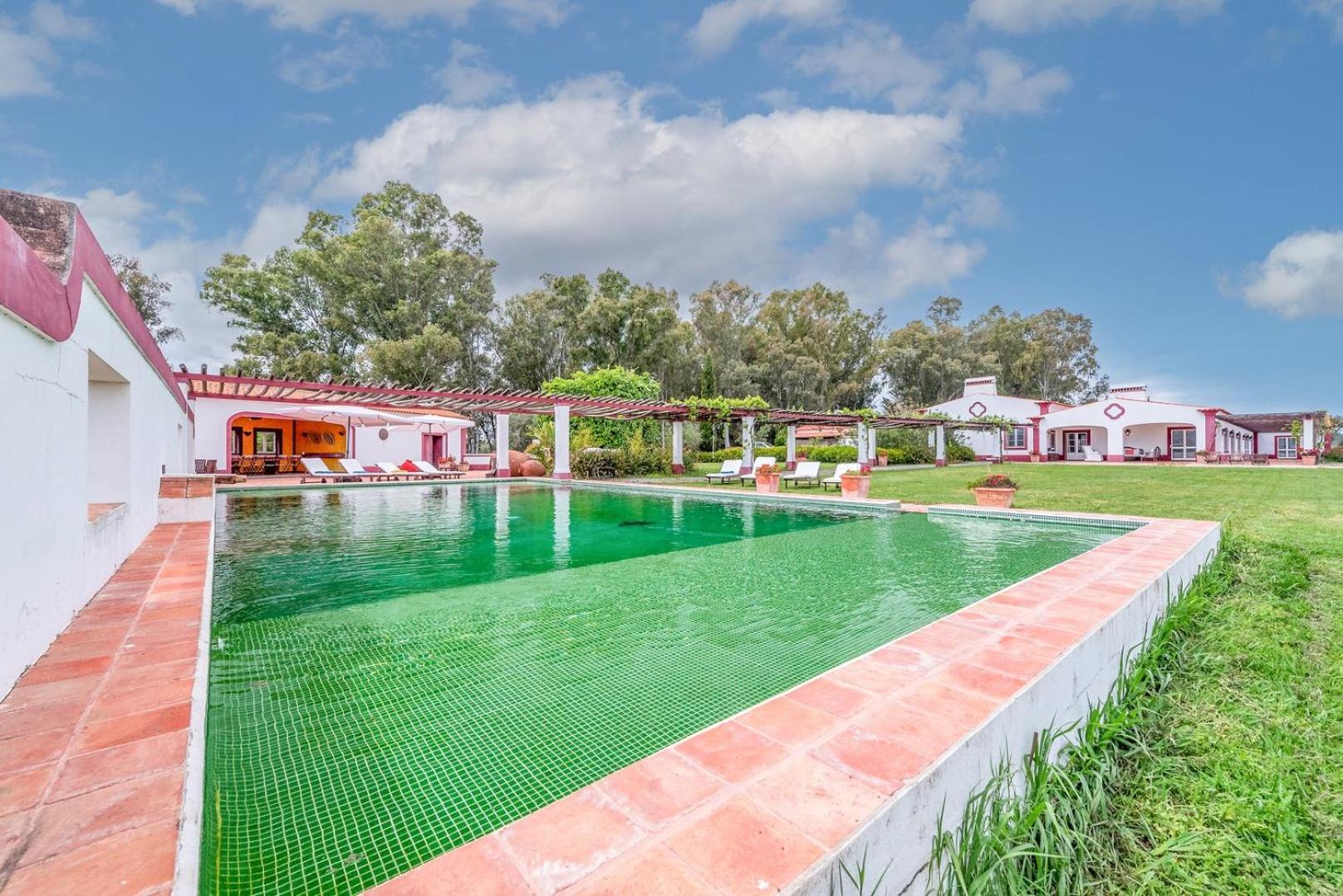 Stunning Mansion In Sao Cristovao Villa มอนเตมอโรโนโว ภายนอก รูปภาพ